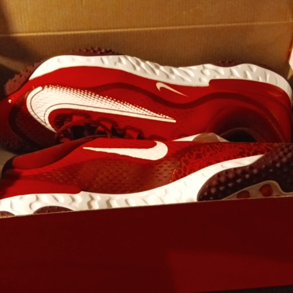Alpha Huarache Elite 4 Turf